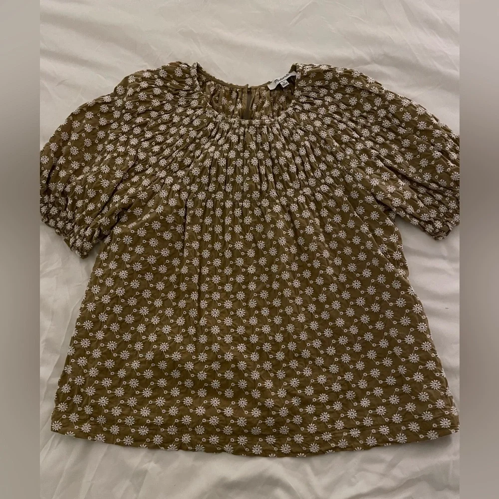 Madewell daisy embroidered shirred puff-sleeve top